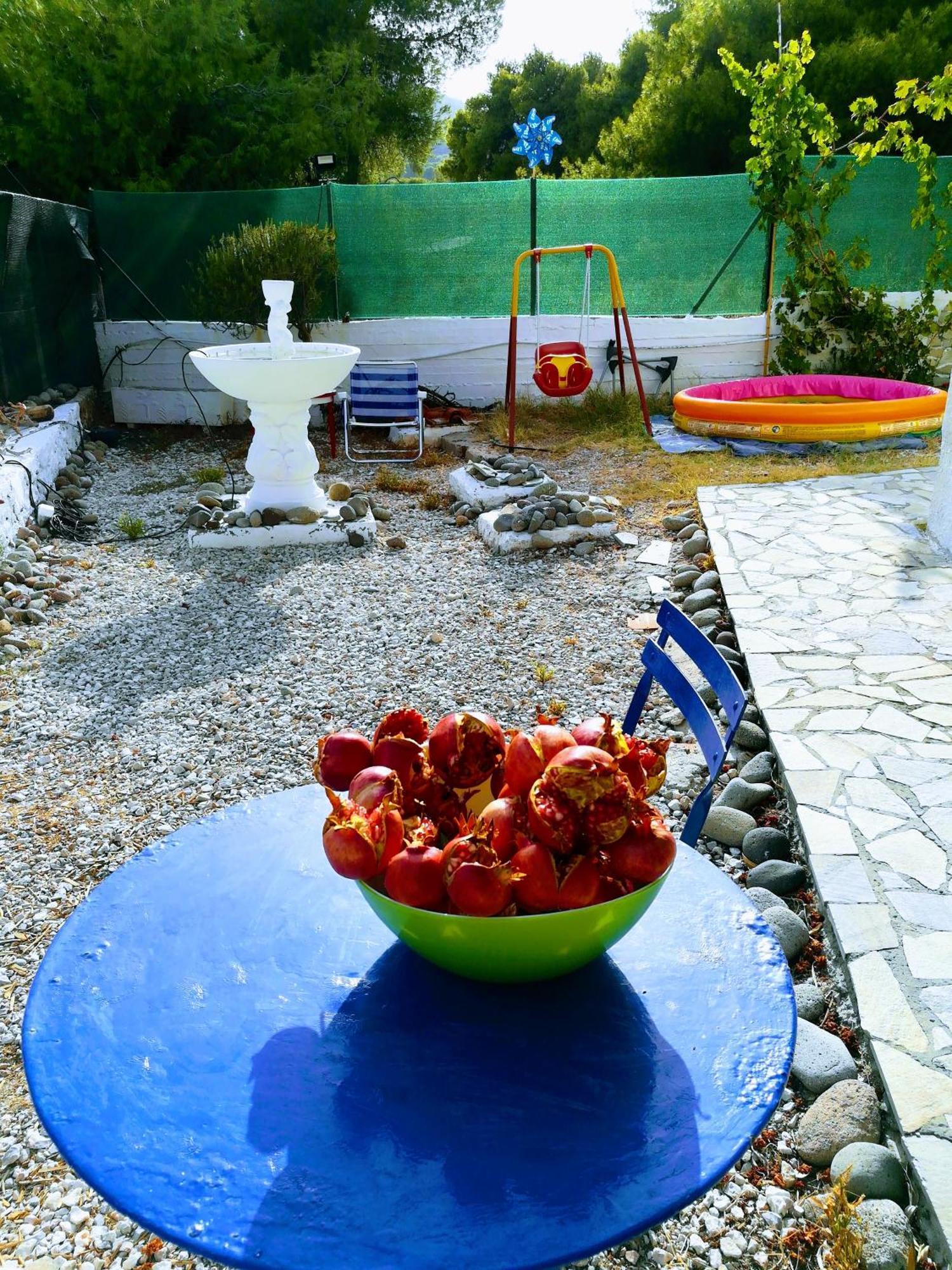 Eri Studios Agia Marina  Exteriör bild